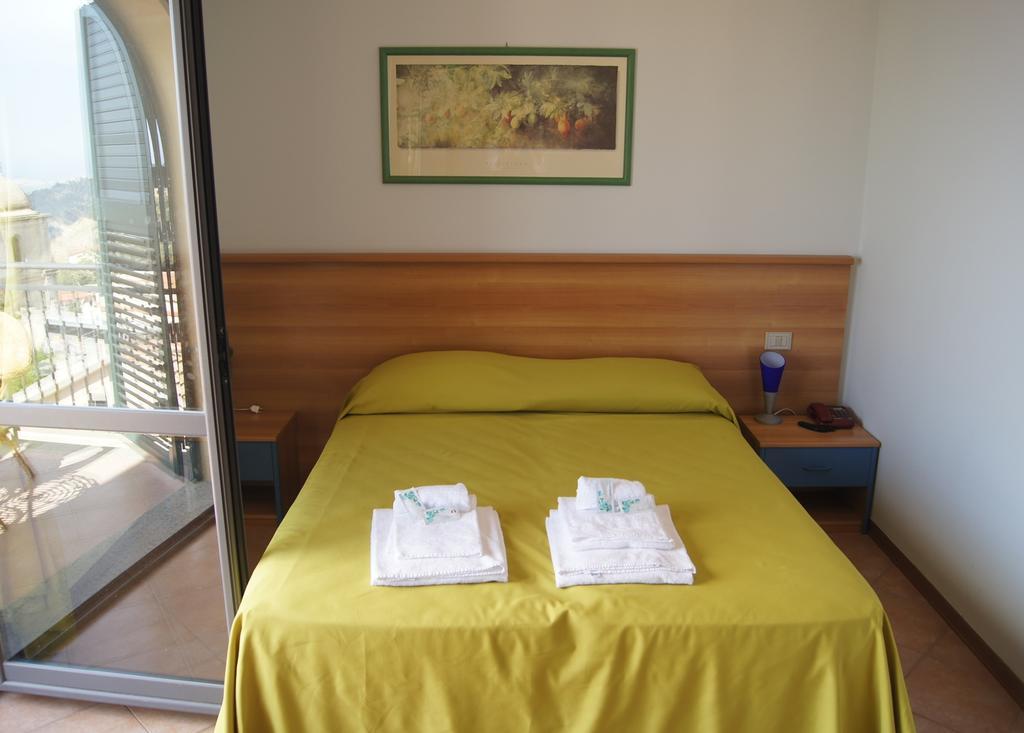 Hotel Citta Del Sole Stilo Номер фото